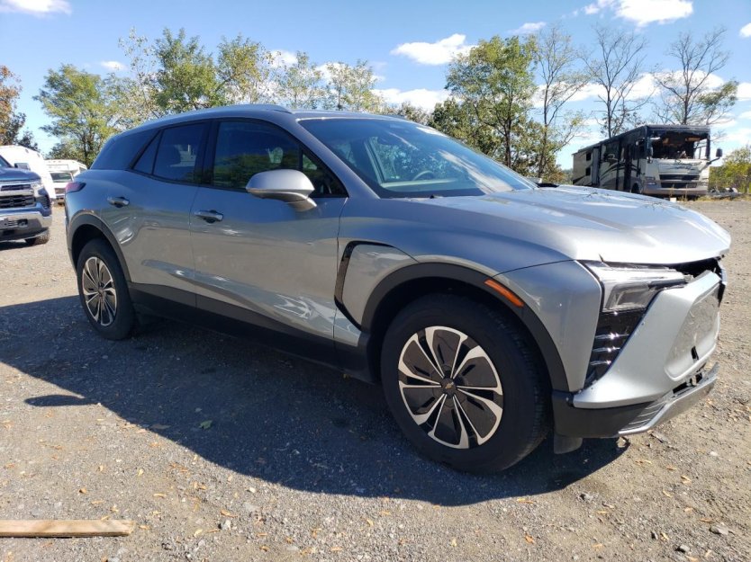 Salvage 2024 Chevrolet Blazer 