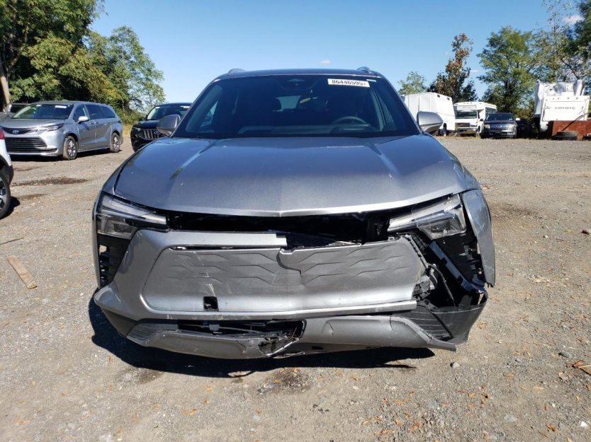 Salvage 2024 Chevrolet Blazer 