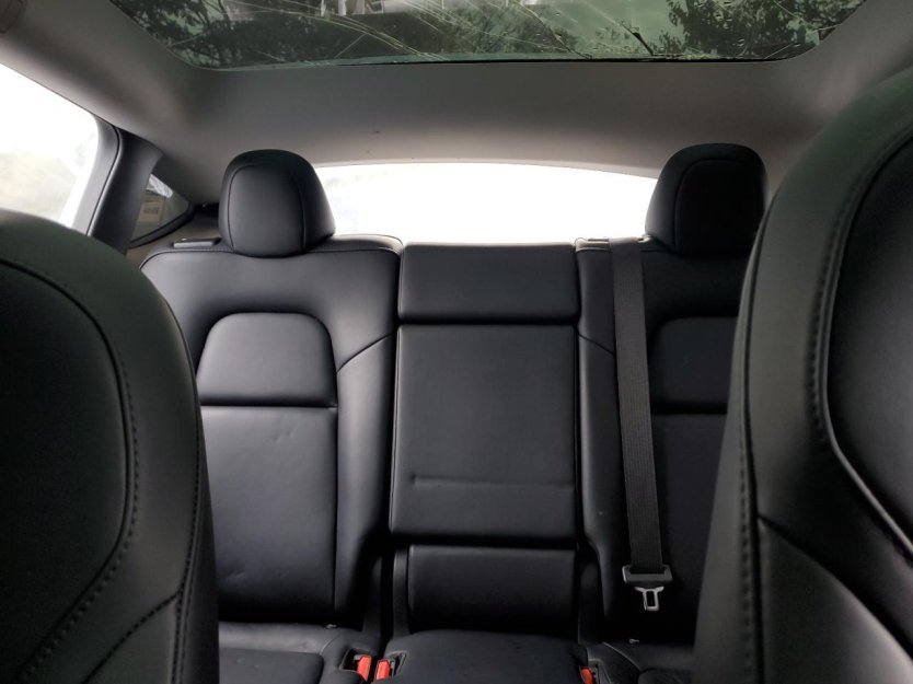 Salvage 2023 Tesla Model Y 