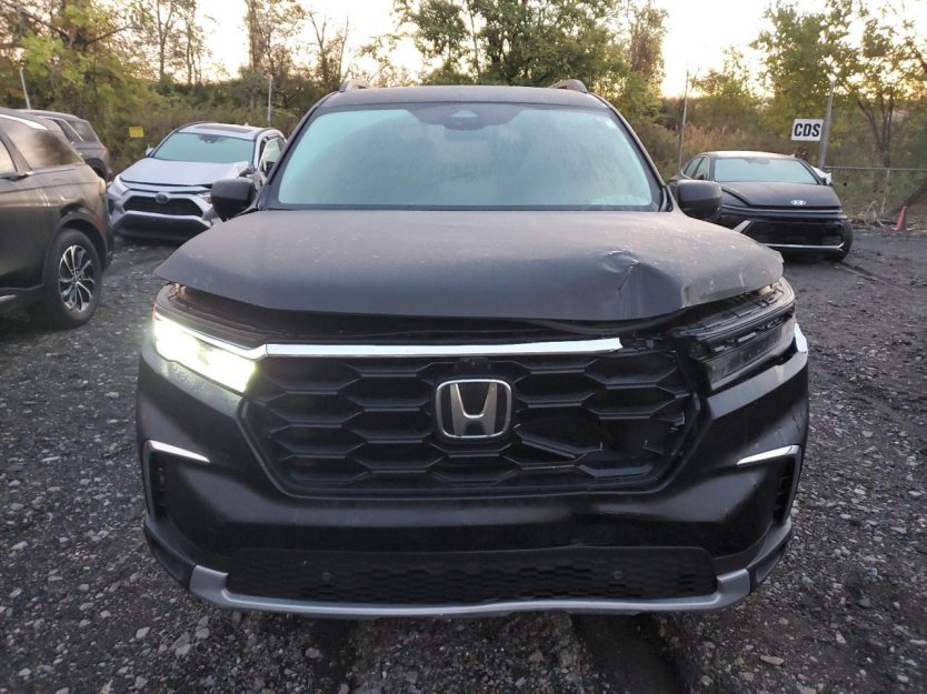 Salvage 2025 Honda Pilot Elite