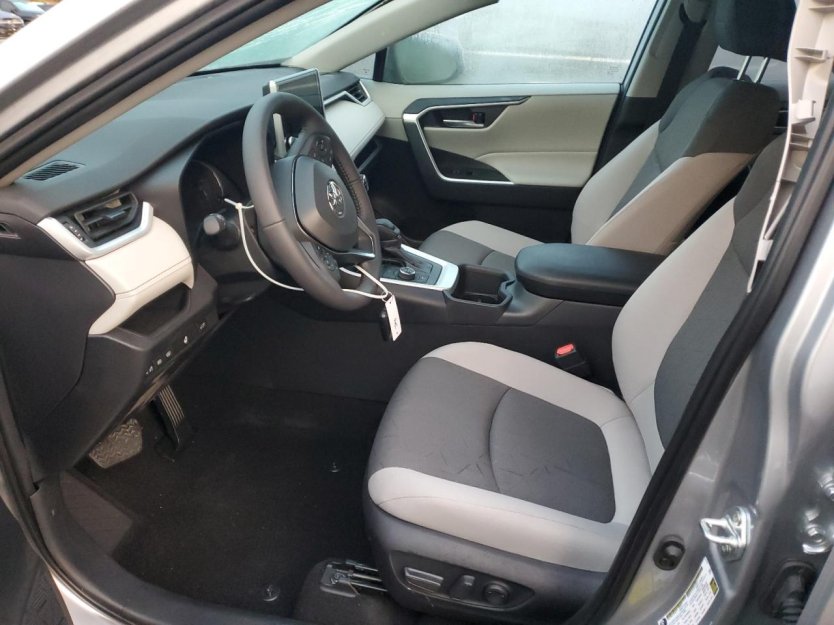 Salvage 2025 Toyota Rav4 Xle
