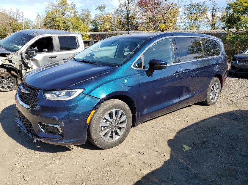 Salvage 2023 Chrysler Pacifica 