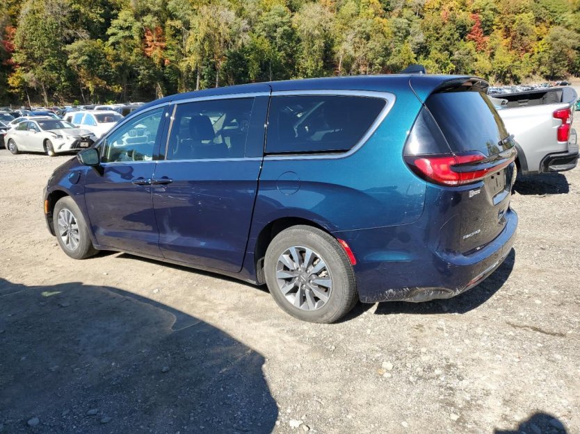 Salvage 2023 Chrysler Pacifica 