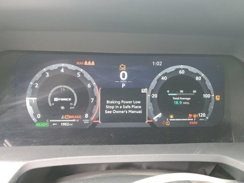 Salvage 2024 Toyota Tacoma 
