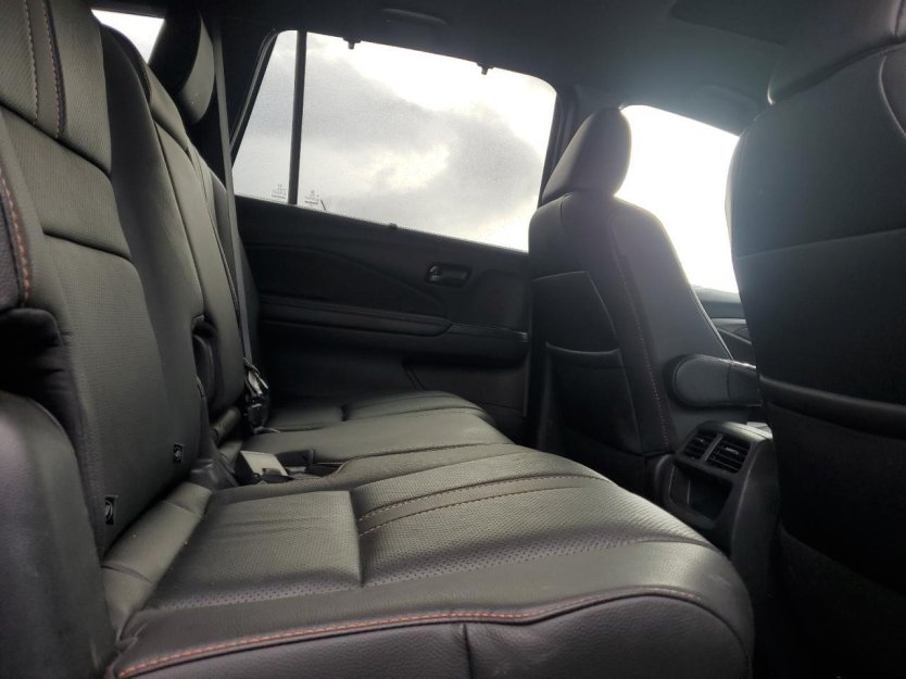 Salvage 2023 Honda Passport Trail Sport