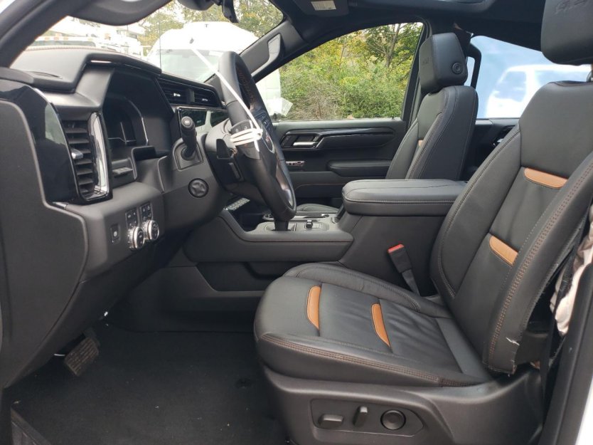 Salvage 2025 Gmc Sierra At4