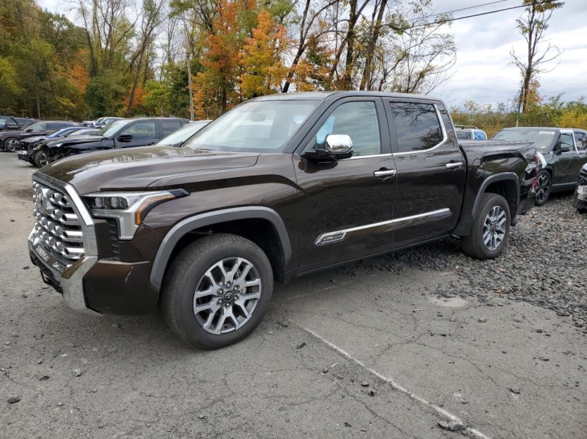 Salvage 2025 Toyota Tundra Crewmax Platinum
