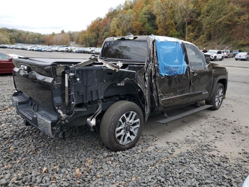 Salvage 2025 Toyota Tundra Crewmax Platinum
