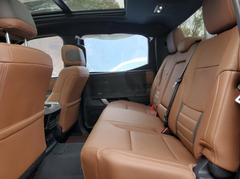 Salvage 2025 Toyota Tundra Crewmax Platinum