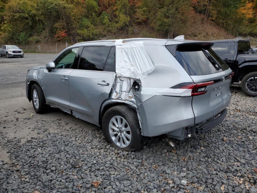 Salvage 2025 Toyota Grand Highlander Xle