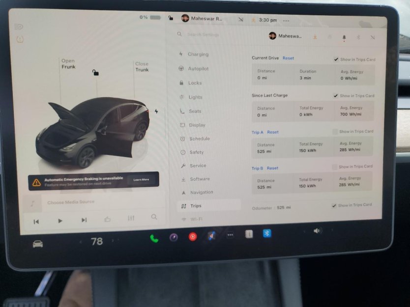 Salvage 2025 Tesla Model Y 