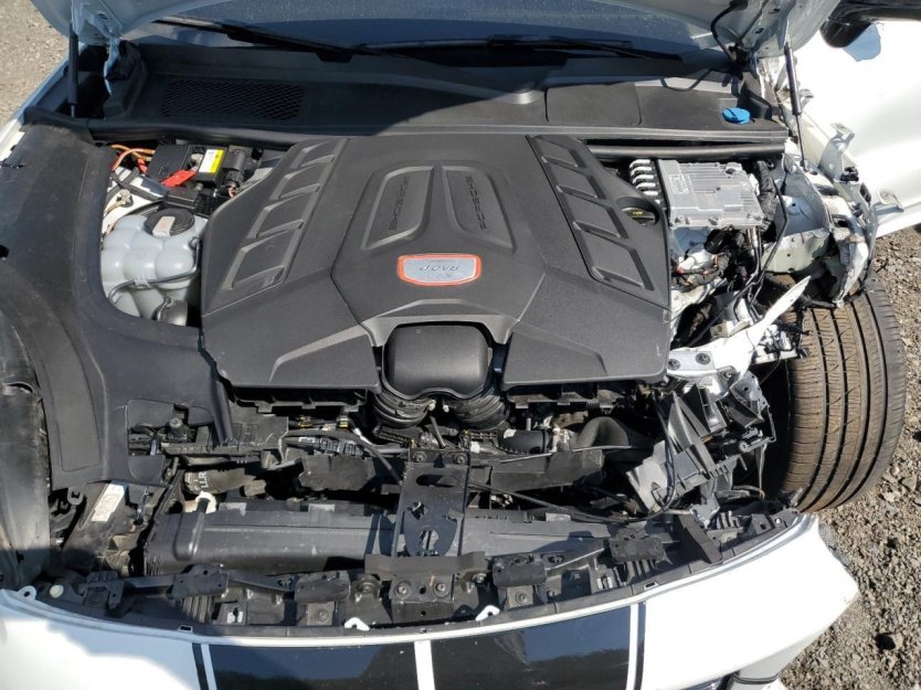 Salvage 2021 Porsche Cayenne Gts Coupe 