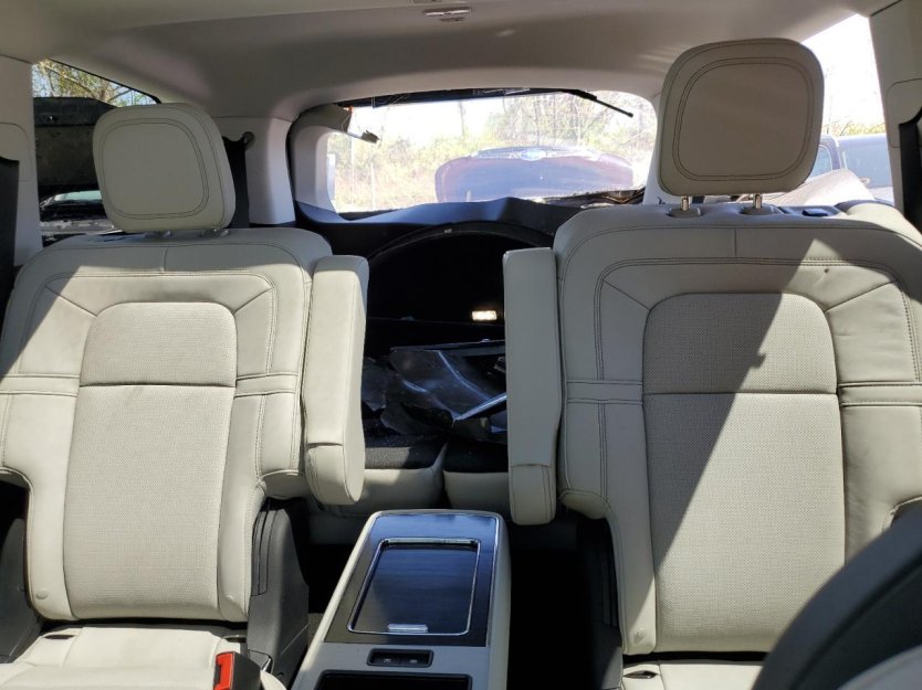 Salvage 2025 Lincoln Aviator Reserve