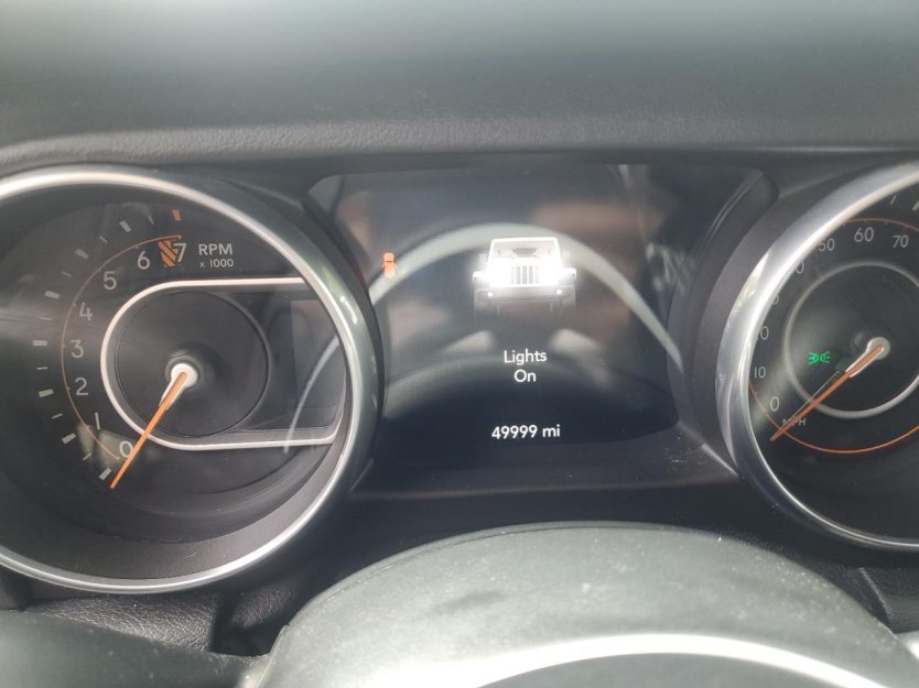 Salvage 2018 Jeep Wrangler Unlimited Sahara