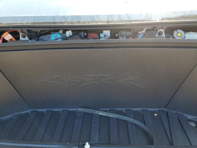 Salvage 2024 Tesla Cybertruck 