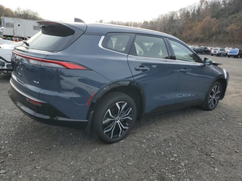 Salvage 2025 Toyota Crown Xle