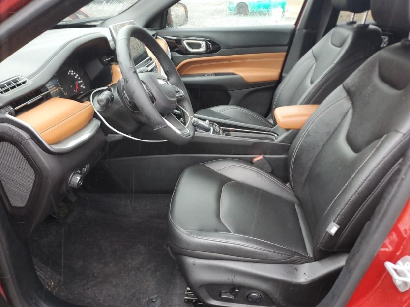 Salvage 2025 Jeep Compass Limited