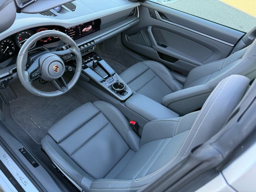 Salvage 2024 Porsche 911 Targa 4s