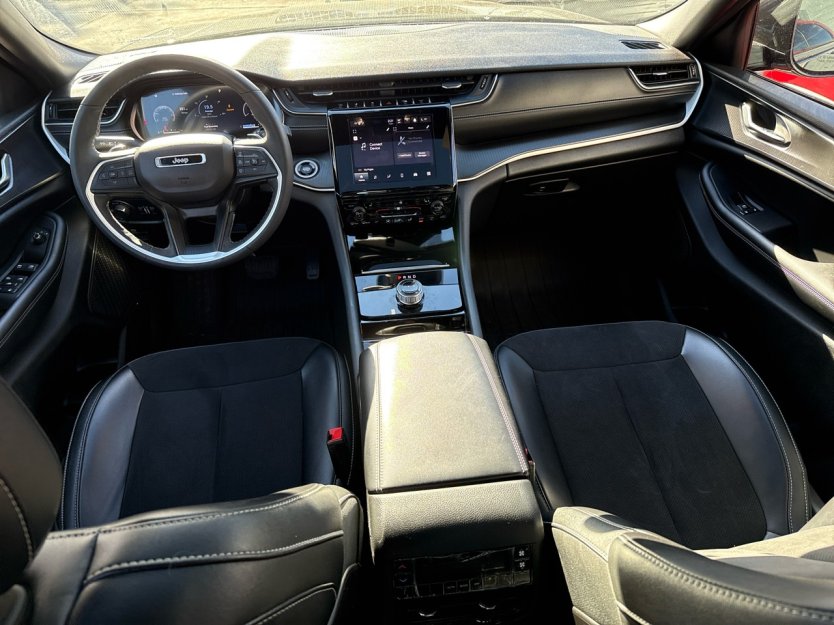 Salvage 2023 Jeep Grand Cherokee L Laredo
