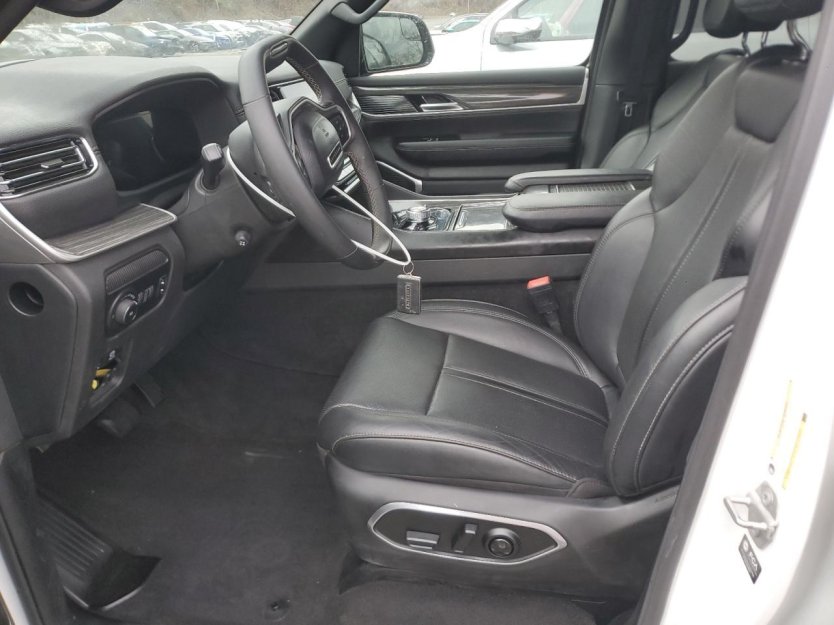 Salvage 2022 Jeep Wagoneer Series Iii