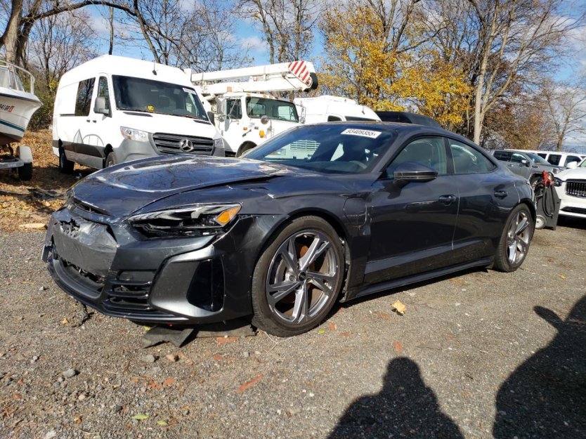 Salvage 2022 Audi E-tron Gt Premium Plus
