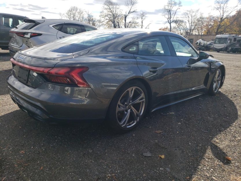Salvage 2022 Audi E-tron Gt Premium Plus