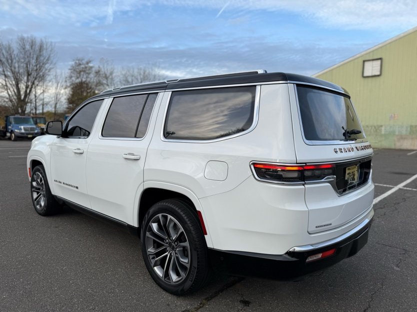 Salvage 2023 Jeep Grand Wagoneer Series Iii