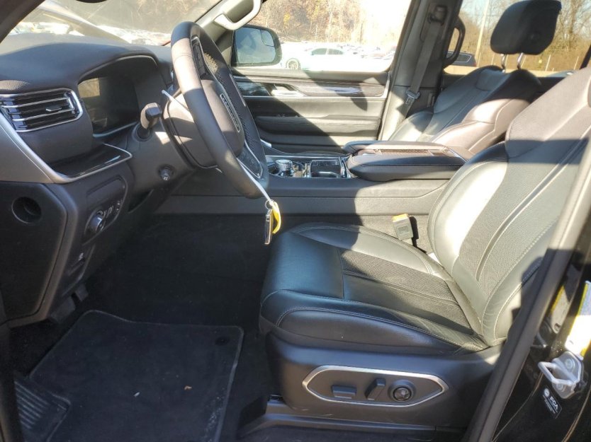 Salvage 2024 Jeep Wagoneer Series I