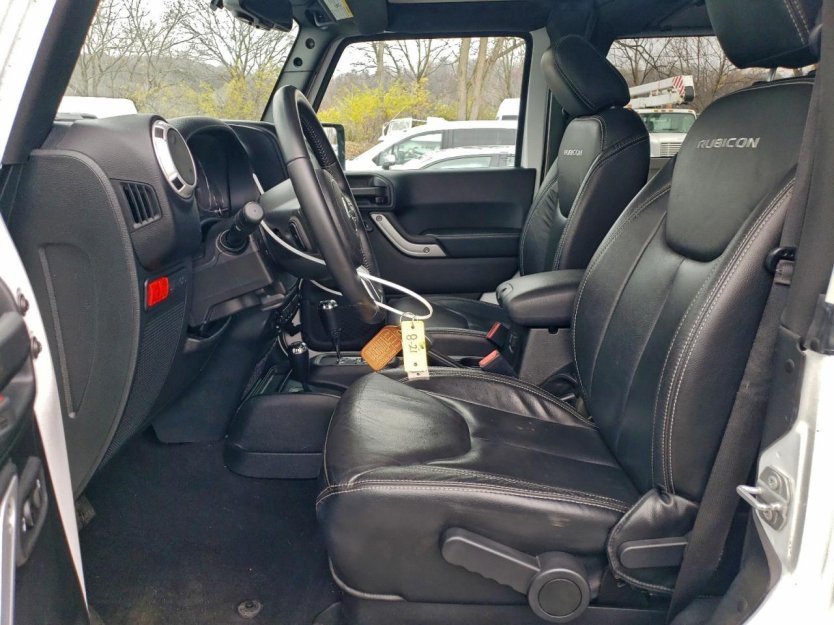 Salvage 2017 Jeep Wrangler Rubicon