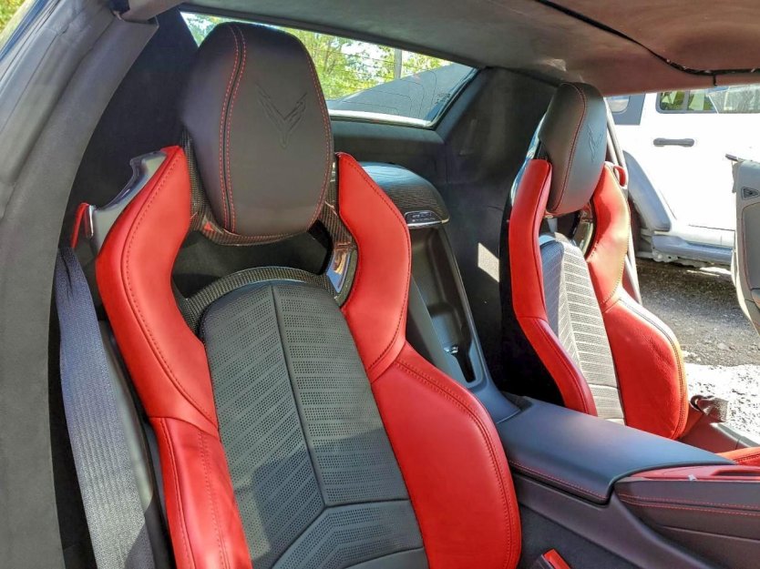 Salvage 2021 Chevrolet Corvette Stingray 3lt