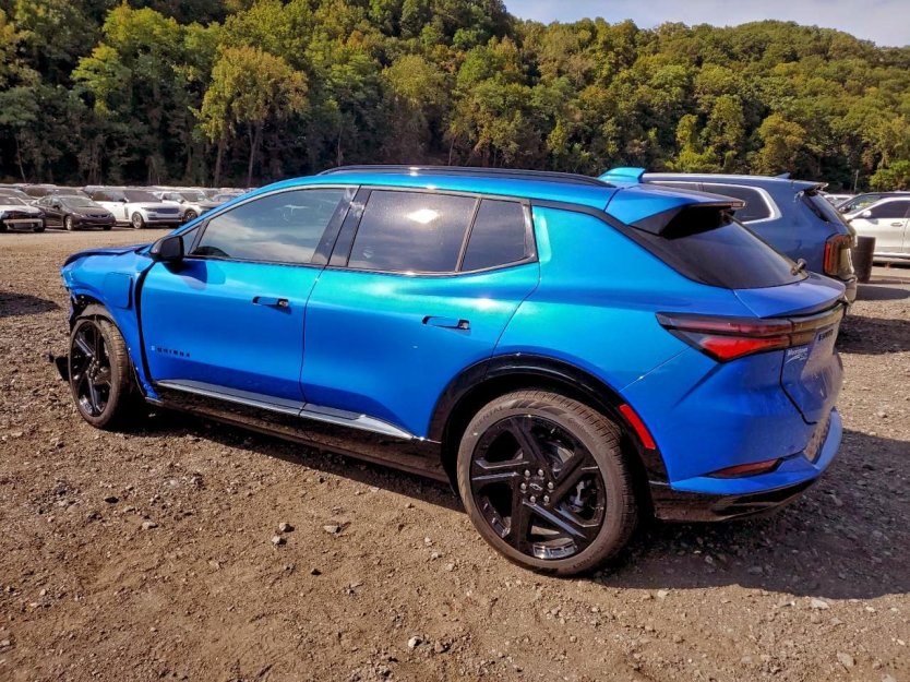 Salvage 2025 Chevrolet Equinox Rs