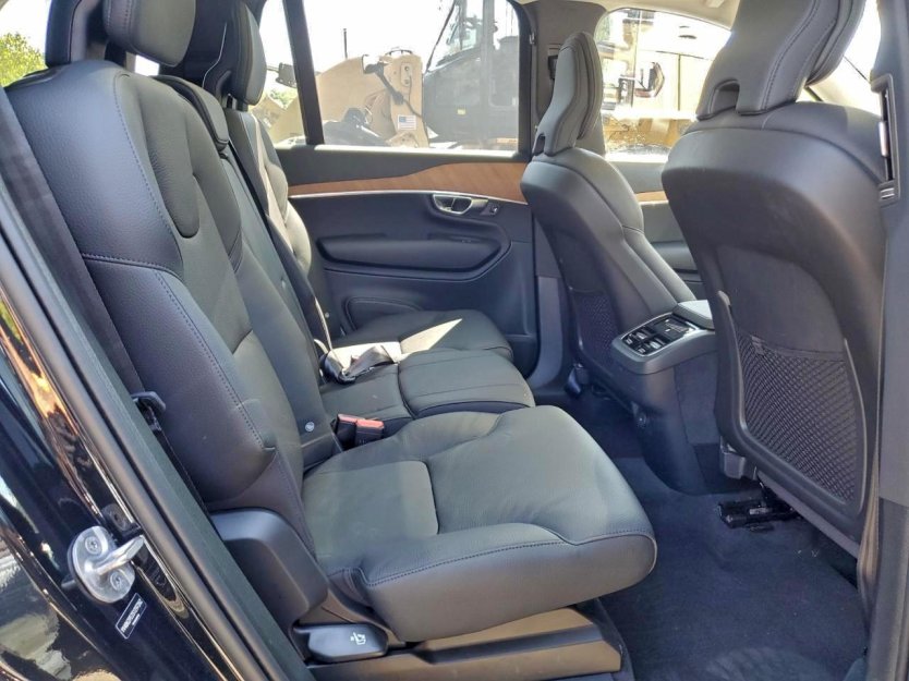 Salvage 2025 Volvo Xc90 Plus