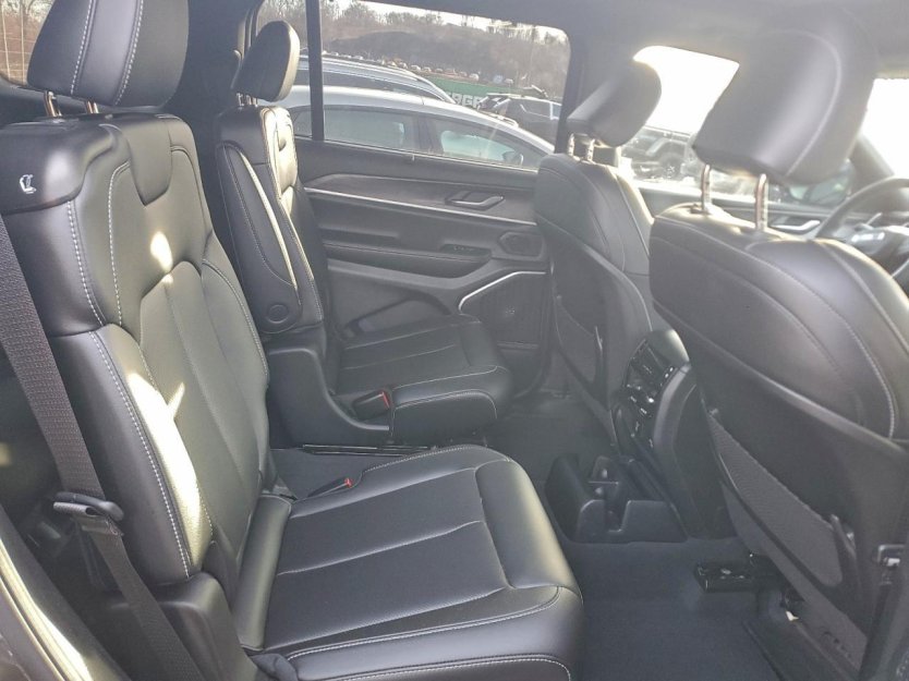 Salvage 2025 Jeep Grand Cherokee L Limited