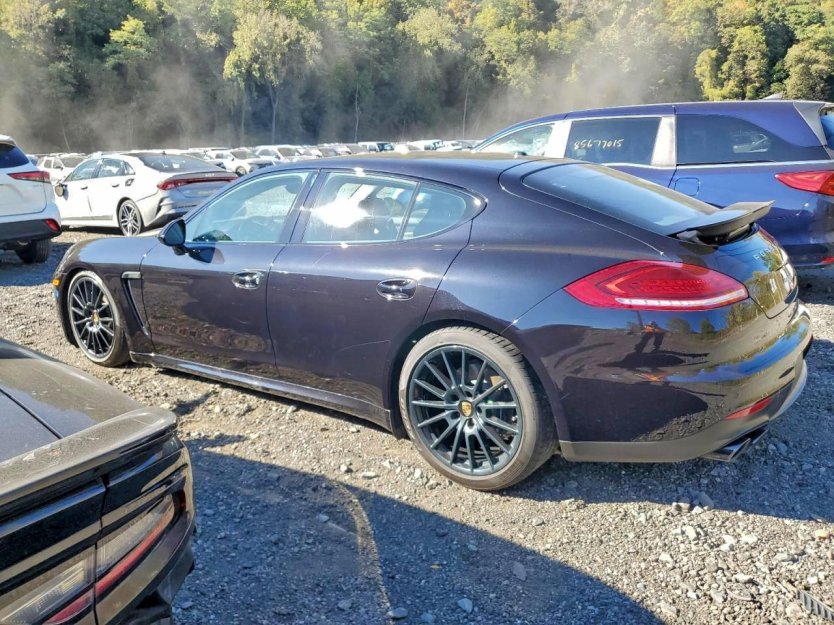 Salvage 2016 Porsche Panamera 