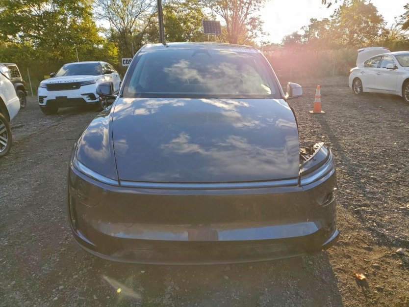 Salvage 2026 Tesla Model Y 