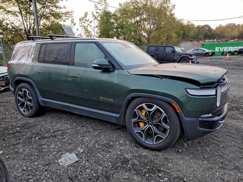 Salvage 2023 Rivian R1s Launch Edition