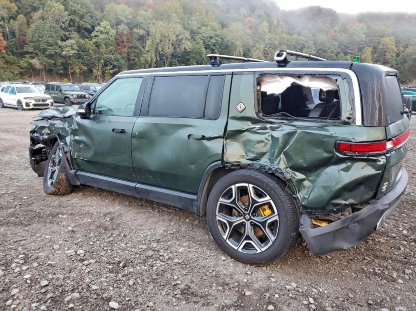 Salvage 2023 Rivian R1s Launch Edition