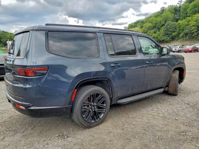Salvage 2022 Jeep Wagoneer Series I