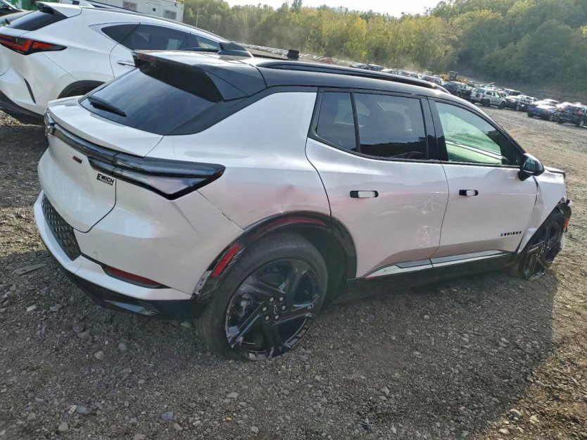 Salvage 2025 Chevrolet Equinox Rs