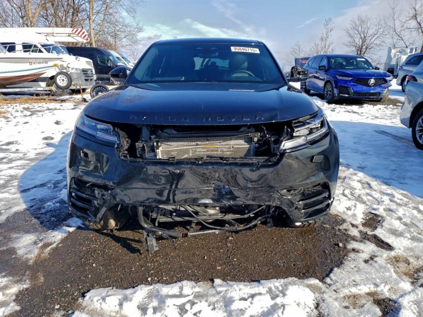 Salvage 2025 Land Rover Velar Dynamic Se