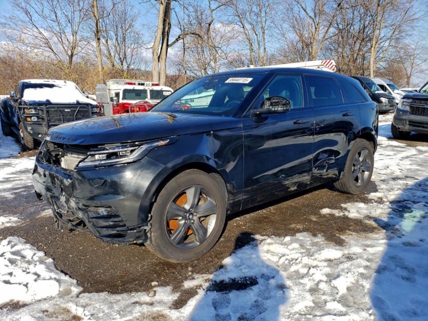 Salvage 2025 Land Rover Velar Dynamic Se