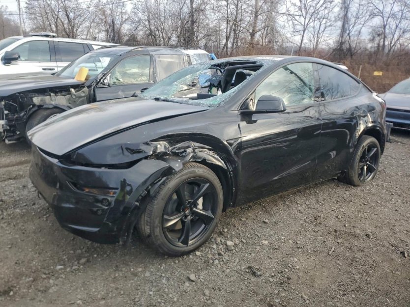 Salvage 2026 Tesla Model Y 