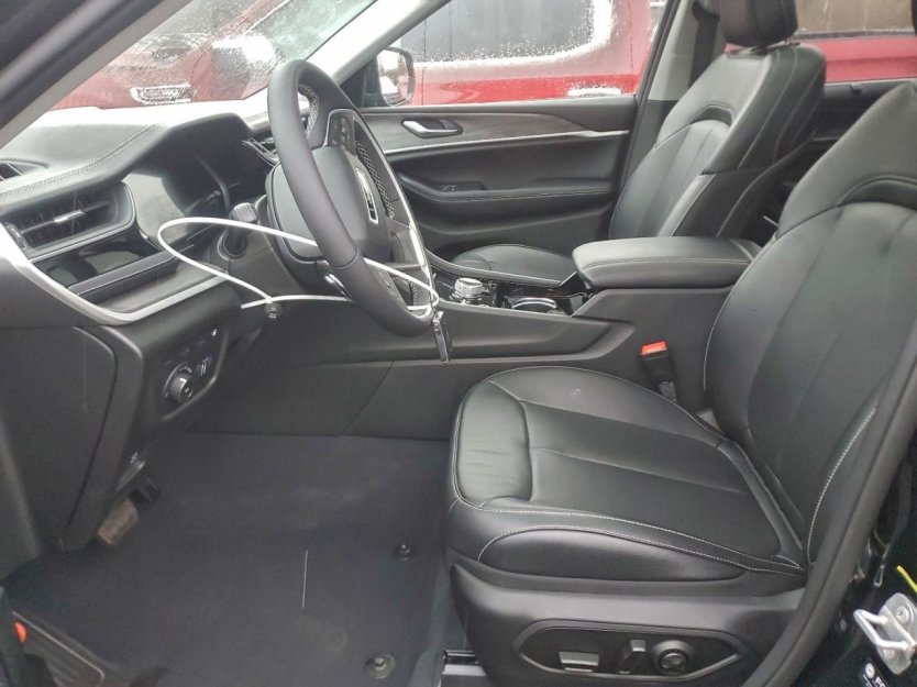 Salvage 2023 Jeep Grand Cherokee Limited 4xe