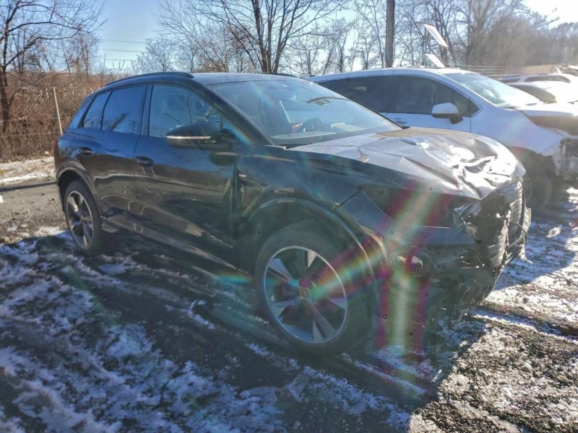Salvage 2024 Audi Q4 E-tron Premium Plus