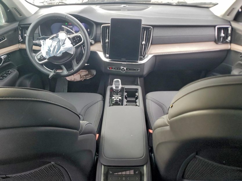 Salvage 2025 Volvo Xc90 