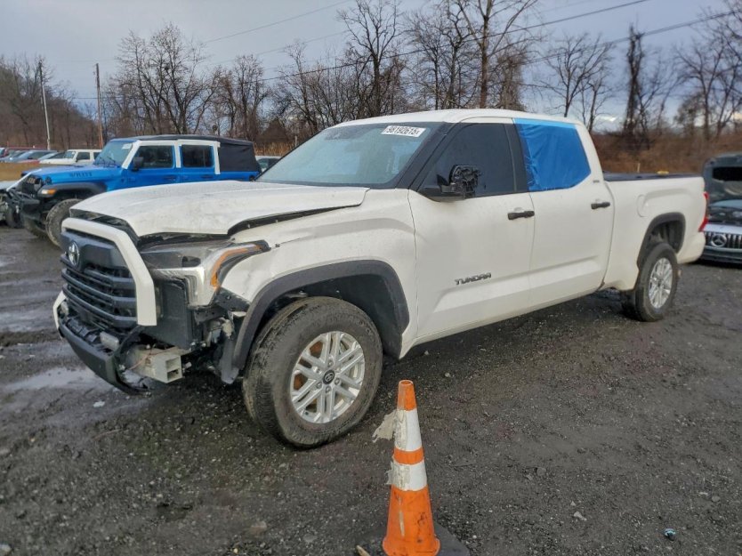 Salvage 2025 Toyota Tundra 
