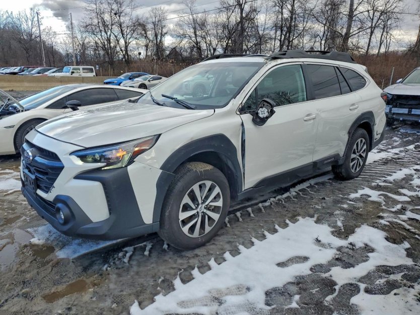 Salvage 2025 Subaru Outback 