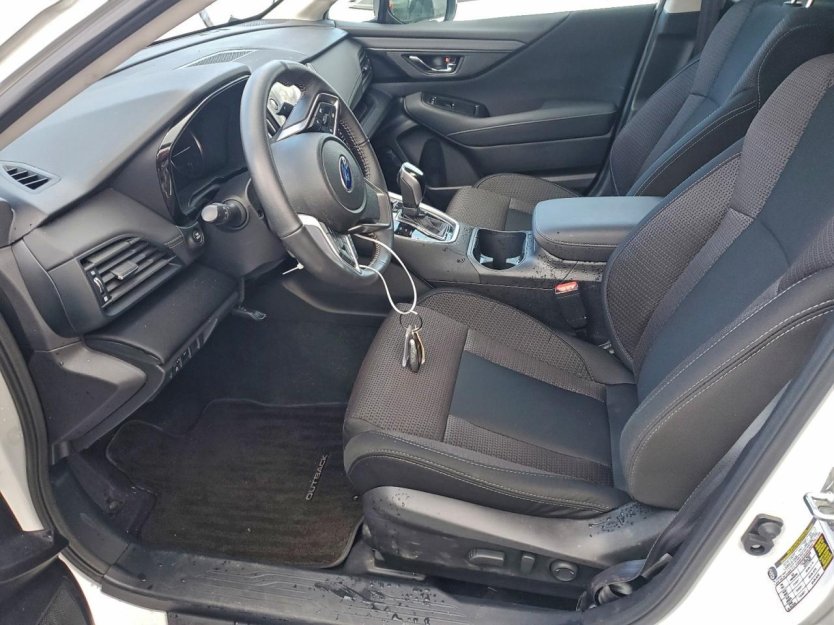 Salvage 2025 Subaru Outback 