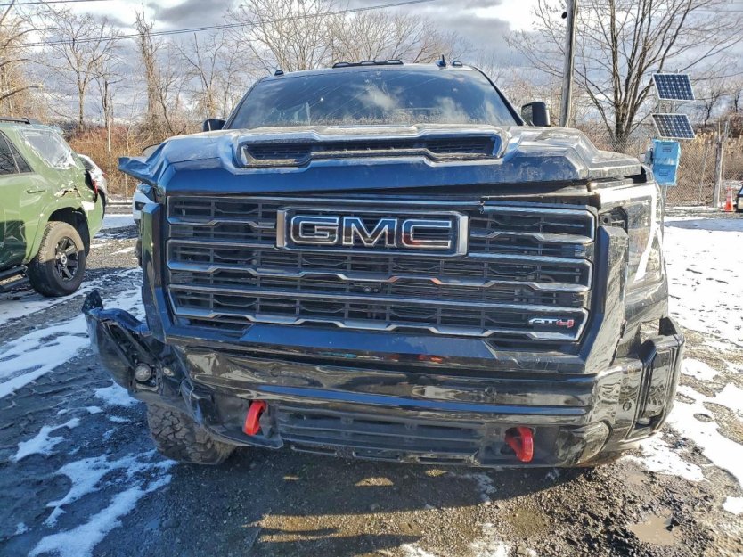 Salvage 2025 Gmc Sierra At4