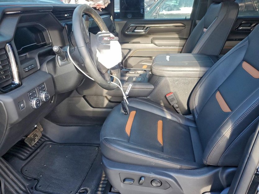 Salvage 2025 Gmc Sierra At4
